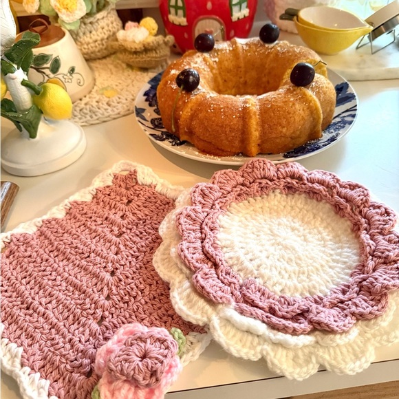 Handmade Crochet Pot Holder Set – 100% Cotton – Kitchen Decor - Picture 3 of 7